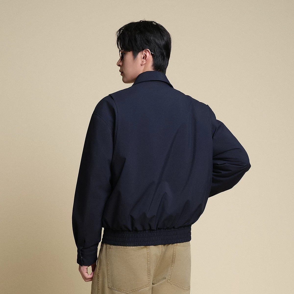 波司登情侣款男士羽绒服B250135333 439元 - 86线报