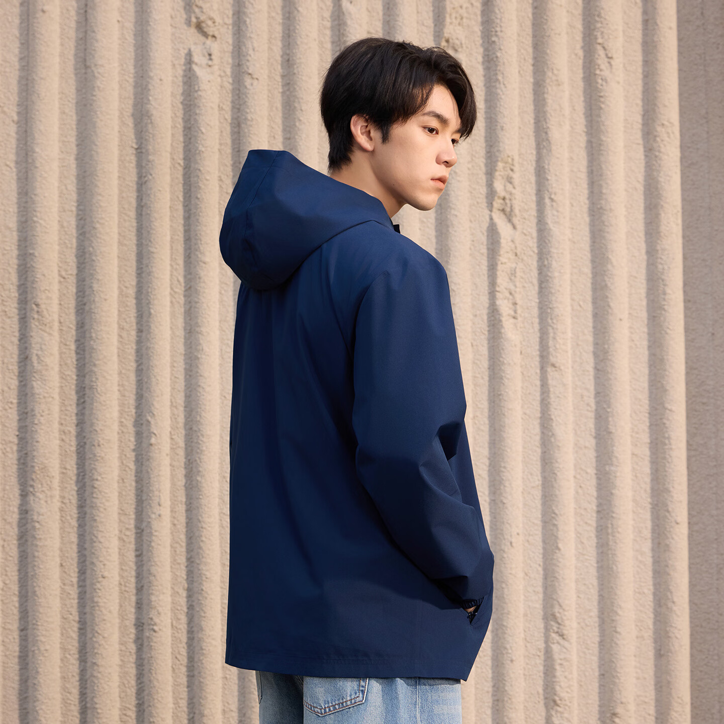 adidas男士连帽夹克深靛蓝 204元 - 线报酷