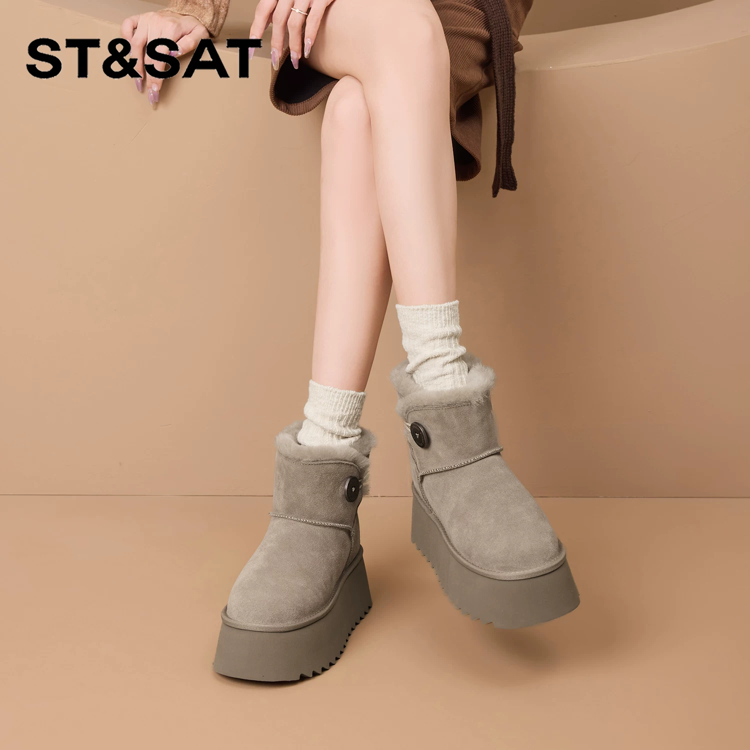 星期六ST&SAT女款羊毛一体加绒短靴 325.55元 - 线报酷