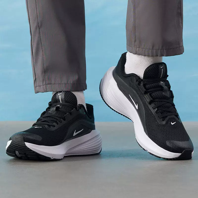 NIKE男士跑步鞋 313元 - 86线报