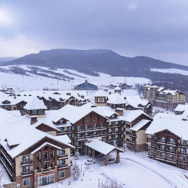 绿发文旅长白山华美胜地原乡/郝力克酒店2-3晚高级房型 1699元 - 线报酷