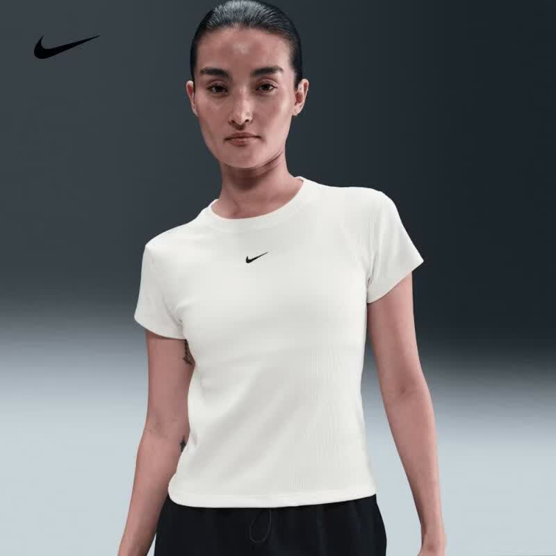 NIKE女子短袖T恤HV4995-133 144.98元 - 86线报