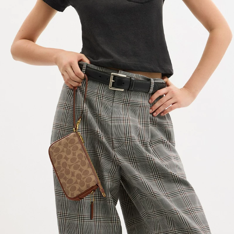 COACH 经典印花 PLAZA手提手拿包 券后718.2元 满399减131元 - 折送网