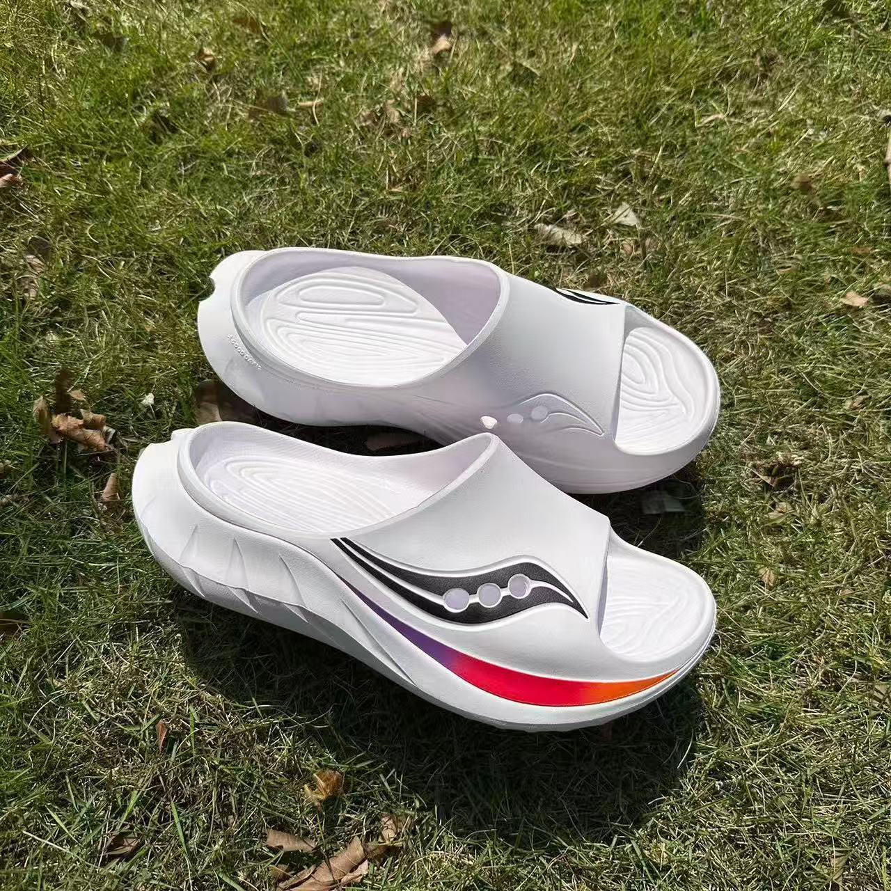 saucony Cradle2运动拖鞋 128.6元 - 线报酷