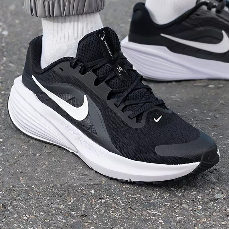 NIKE男士跑步鞋 313元 - 86线报