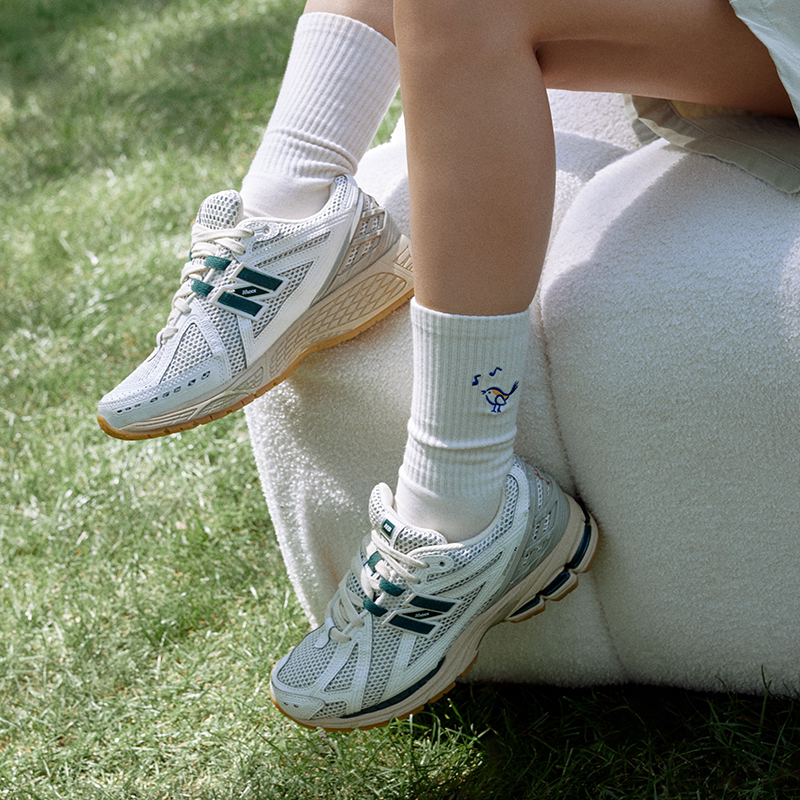 new balance 男女缓震运动老爹鞋M1906RQ 券后371.88元 - 86线报