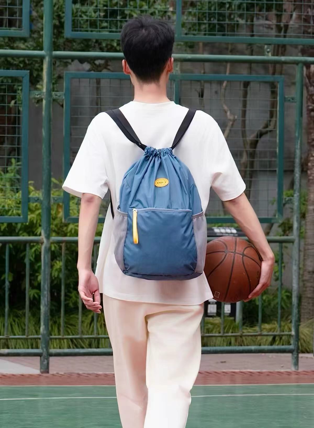 卡拉羊户外运动健身双肩包29L 48元 - 86线报