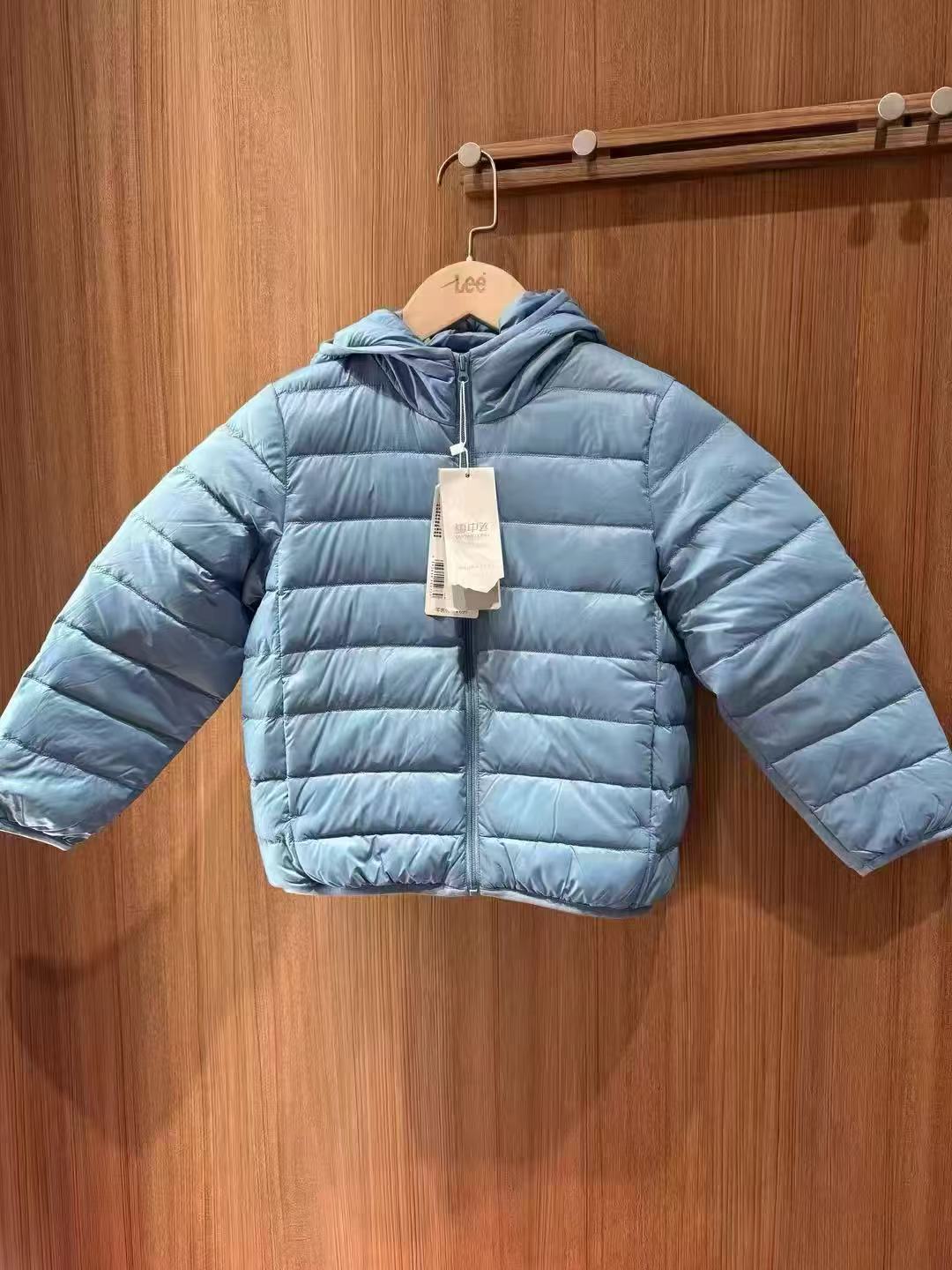 雪中飞儿童羽绒服尺码110-150 70.3元，雪中飞儿童羽绒服90羽绒连帽 70元 - 86线报