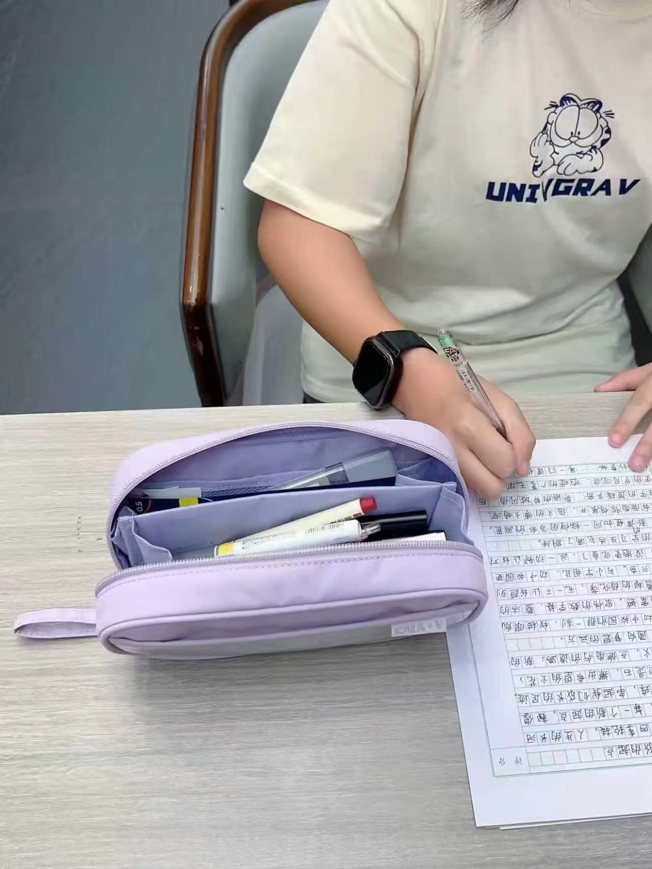卡拉羊笔袋高颜值ins风大容量 14.9元，卡拉羊大容量多隔层防水笔袋 14.9元 - 86线报