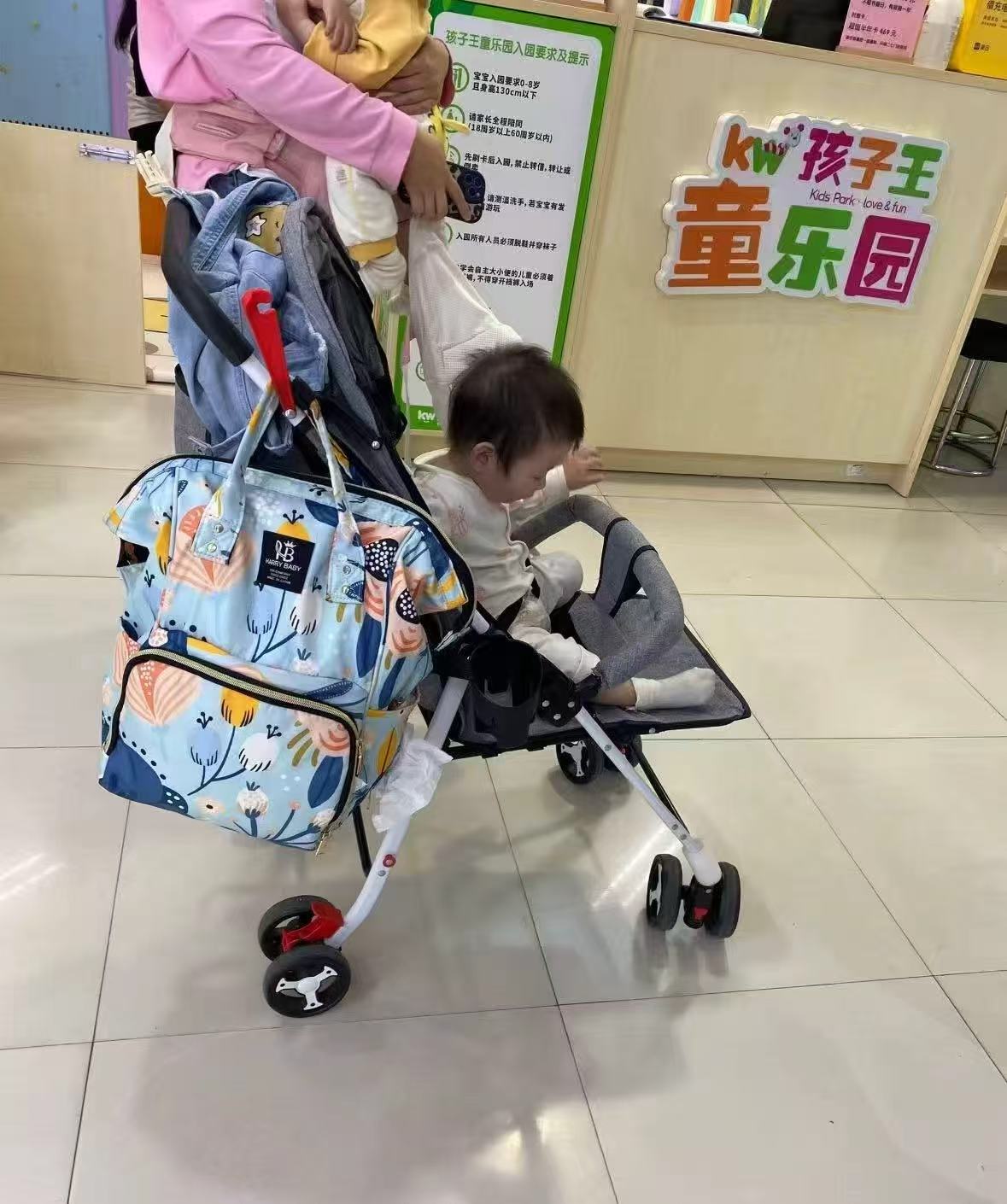 婧麒多功能妈咪包plus防水耐磨款 49元，婧麒多功能妈咪包手提轻便款 59元 - 线报酷