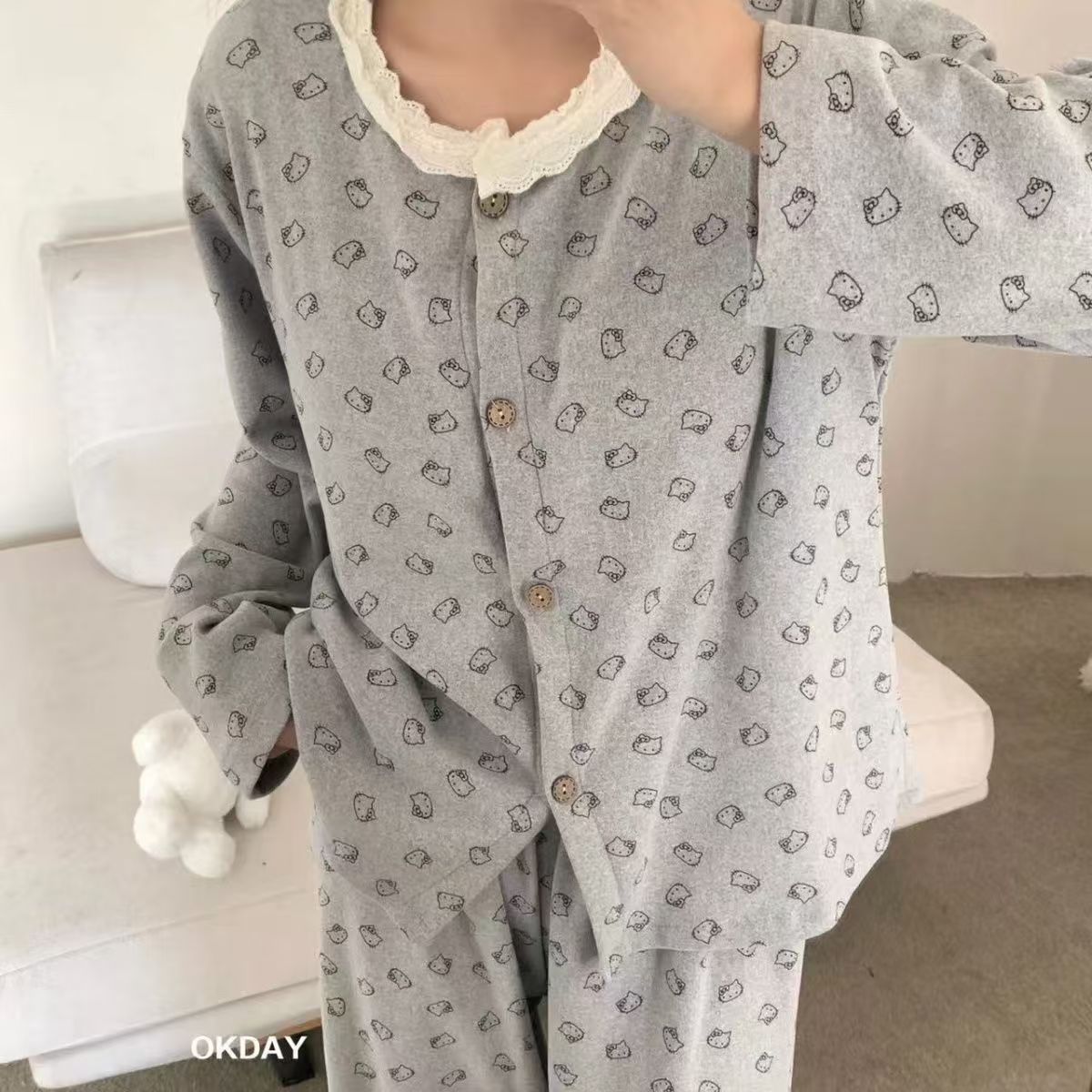 卡芮芊德绒睡衣长袖长裤加绒家居服套装 36.9元 - 折送网 卡芮芊德绒睡衣长袖长裤加绒家居服套装 36.9元 - 折送网