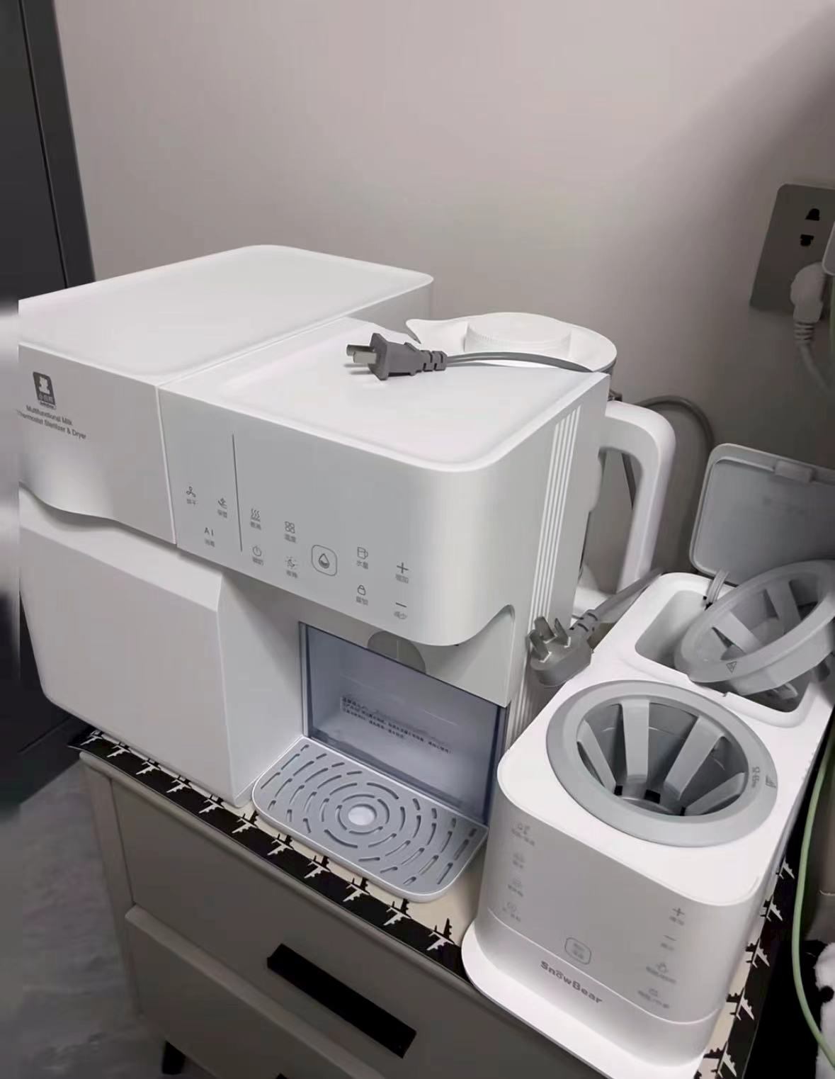小白熊UD3三合一喂养台 1050.7元，小白熊UD2三合一喂养台 703.1元 - 86线报