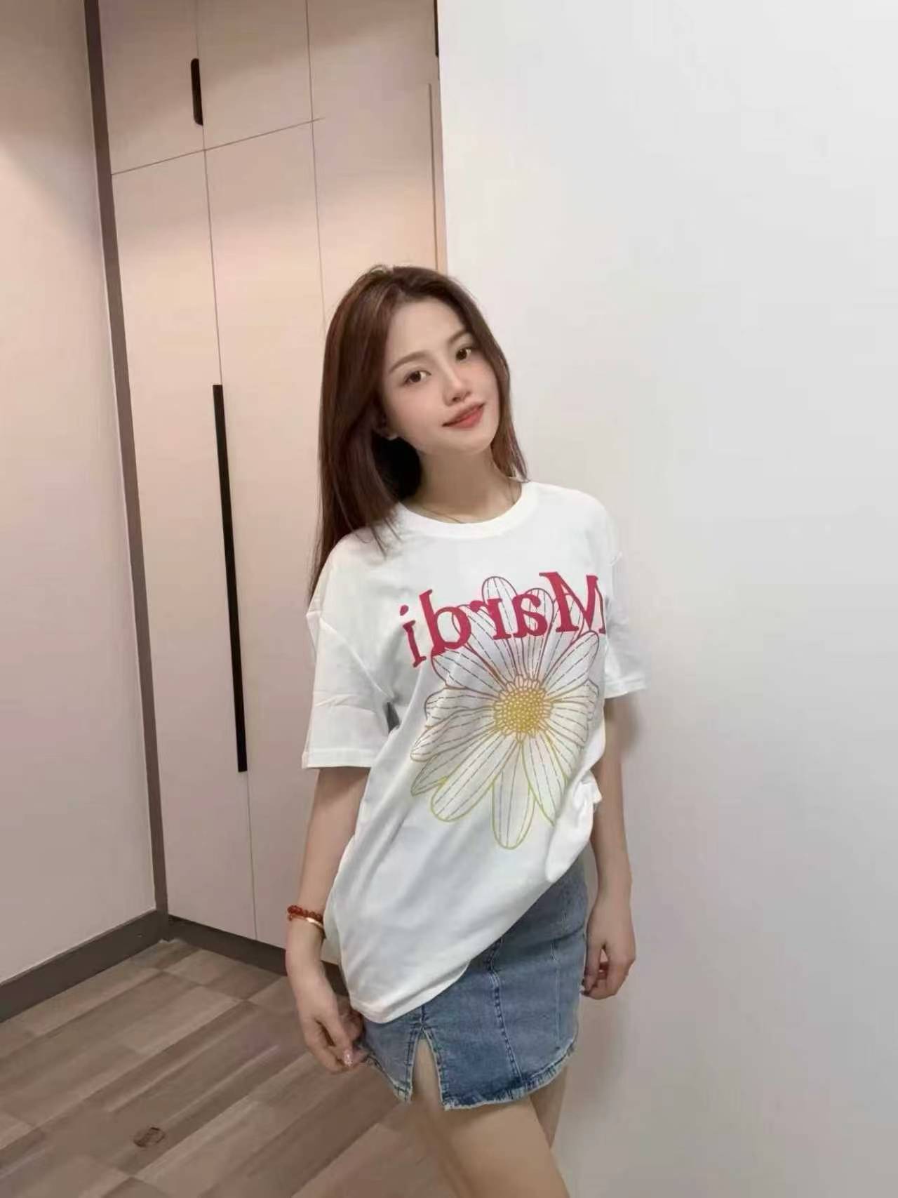 🎀史低‼️𝐌𝐚𝐫𝐝𝐢小雏菊短袖T恤 叠🧧➕右上角唫币𢫦💰62.2‼️ - 86线报