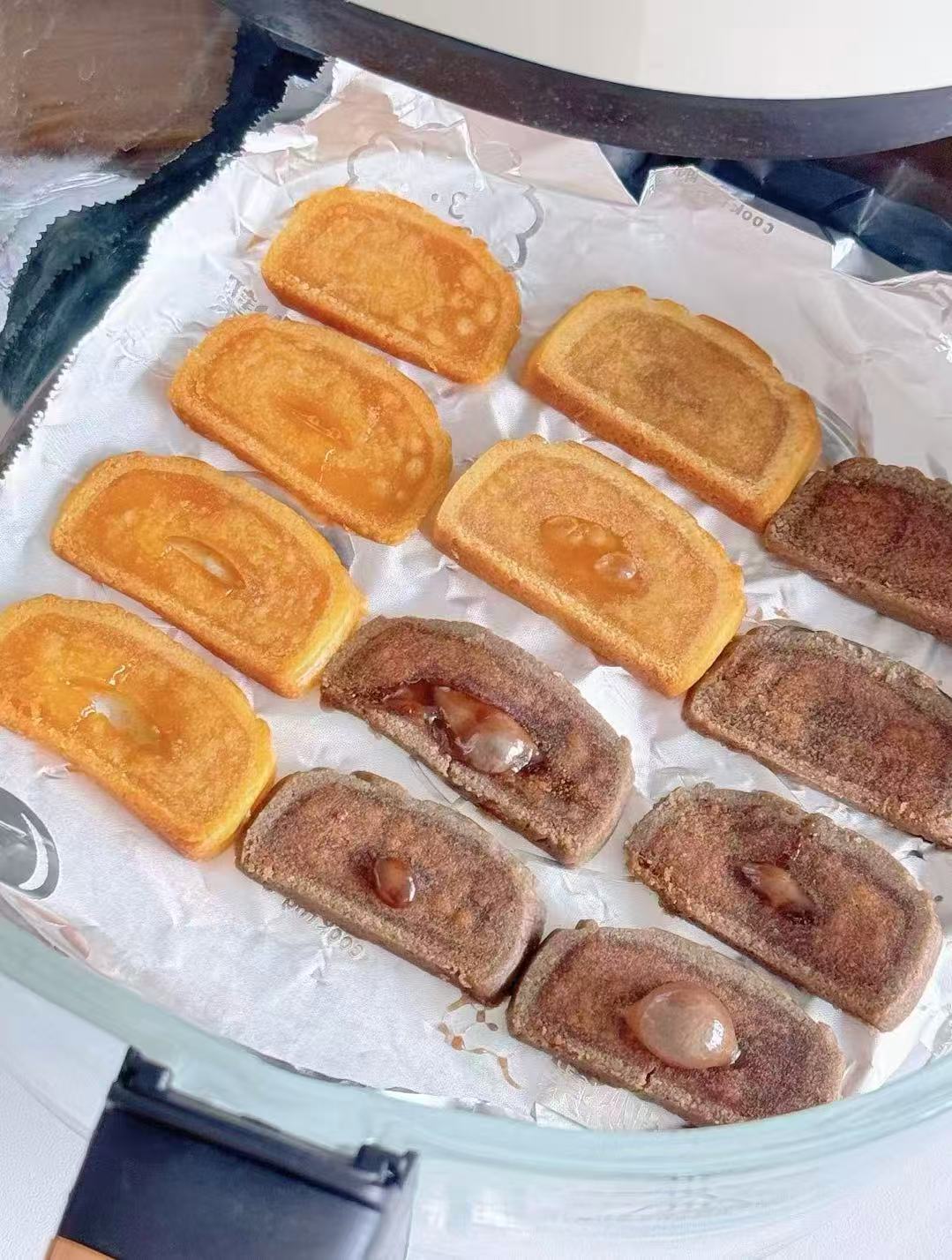 味滋源腰封2层提篮8饼8味 19.9元，味滋源奶黄流心月饼8饼400g 15.9元 - 86线报