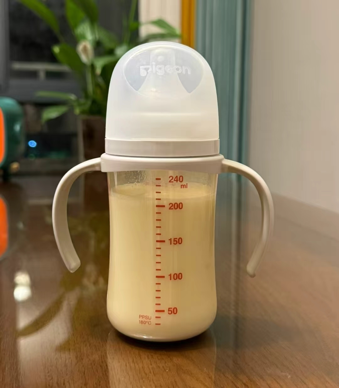 贝亲pp离乳奶瓶240ml5件套双把手+重力球+奶嘴*2+吸管刷 赠Jordan牙膏 125元 - 86线报