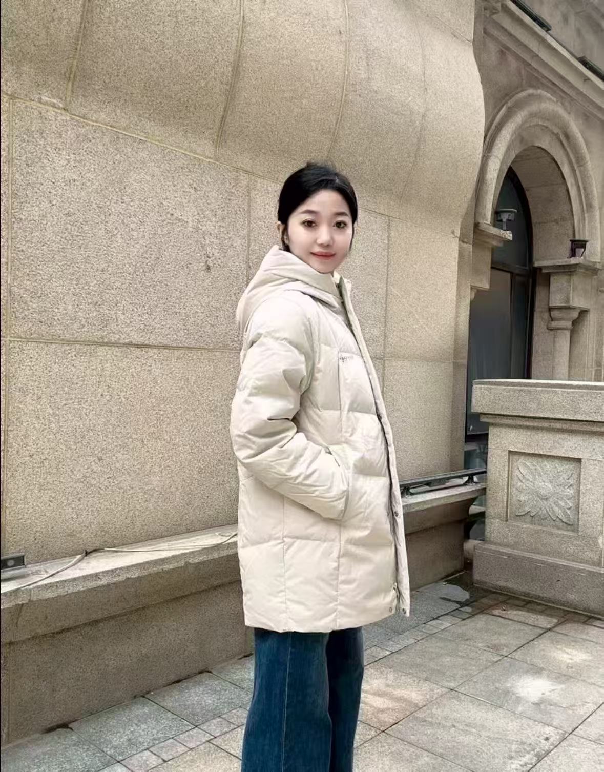 波司登中长款连帽羽绒服 449元 - 86线报