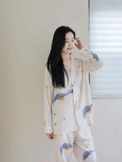 嫚熙牛油果纱罗月子服上衣+裤子 148.7元 - 86线报