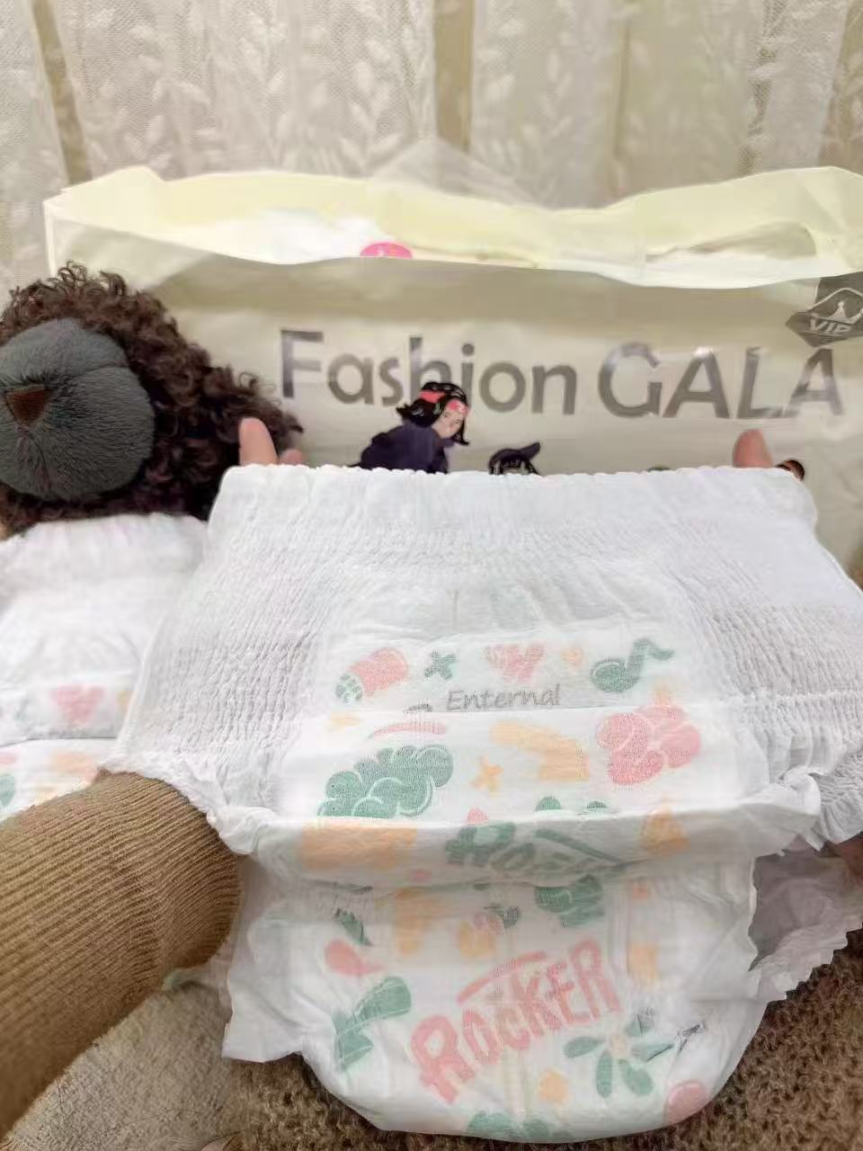 盛夏光年GALA婴儿纸尿裤S-XL超薄透气拉拉裤L-3XL×2包拍2发4 90元 - 86线报