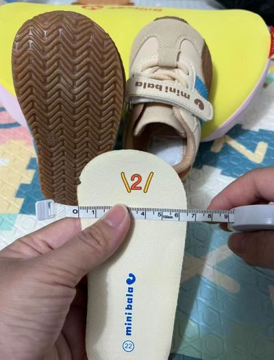 迷你巴拉休闲板鞋 79元，迷你巴拉德训阿甘鞋 79元，迷你巴拉百搭小白鞋 88元 - 86线报