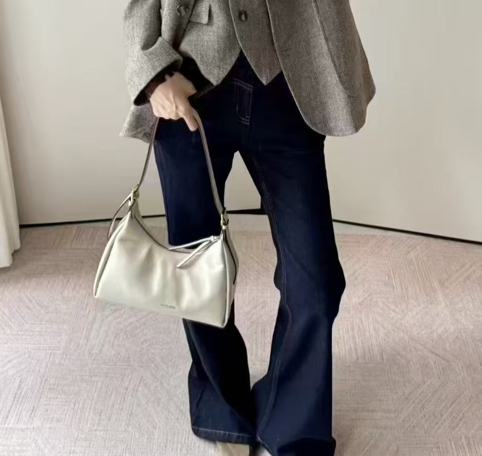 卓诗尼斜挎包 69元 - 86线报 卓诗尼斜挎包 69元 - 86线报