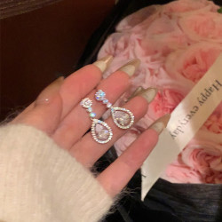 洛梵欣饰S925银针精致锆石水滴形耳环女轻奢小众白搭感耳环耳饰品A1637银 15.9元 - 线报酷 洛梵欣饰S925银针精致锆石水滴形耳环女轻奢小众白搭感耳环耳饰品A1637银 15.9元 - 线报酷