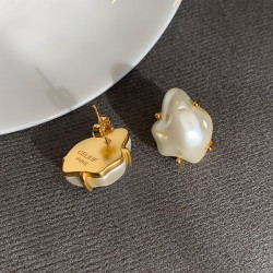 洛梵欣饰不规则巴洛克珍珠耳环女式轻奢小众设计耳钉复古气质现货奶油白一 19.9元 - 线报酷 洛梵欣饰不规则巴洛克珍珠耳环女式轻奢小众设计耳钉复古气质现货奶油白一 19.9元 - 线报酷