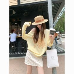 韩系多巴胺女斜肩露肩长袖t恤夏薄款宽松防晒罩衫 15.1元 - 爱挖宝线报