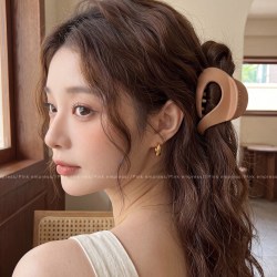 歌米诺浅咖抓夹女2026新款高级感后脑勺发夹半扎发夹子小发卡鲨鱼夹发饰 8.72元 - 线报酷 歌米诺浅咖抓夹女2026新款高级感后脑勺发夹半扎发夹子小发卡鲨鱼夹发饰 8.72元 - 线报酷