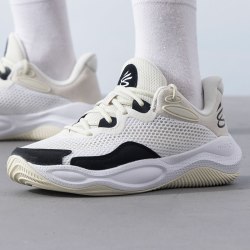 安德玛CURRY FOX 1BND篮球鞋3028193-100 41码 222.00元 - 86线报